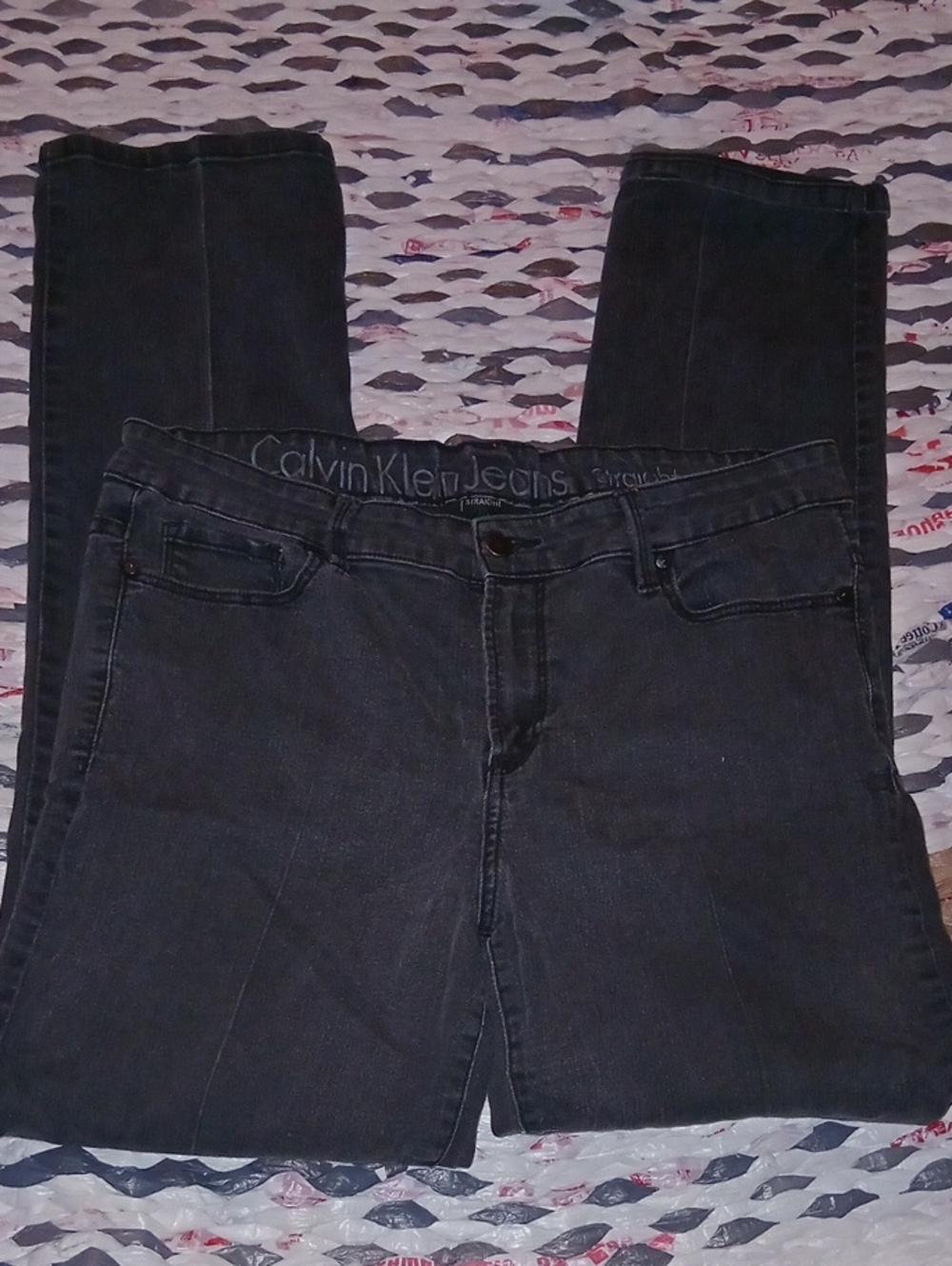 Calvin Klein Women’s Charcoal Straight-Leg Jeans